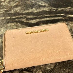 Michael Kors wallet used see pictures